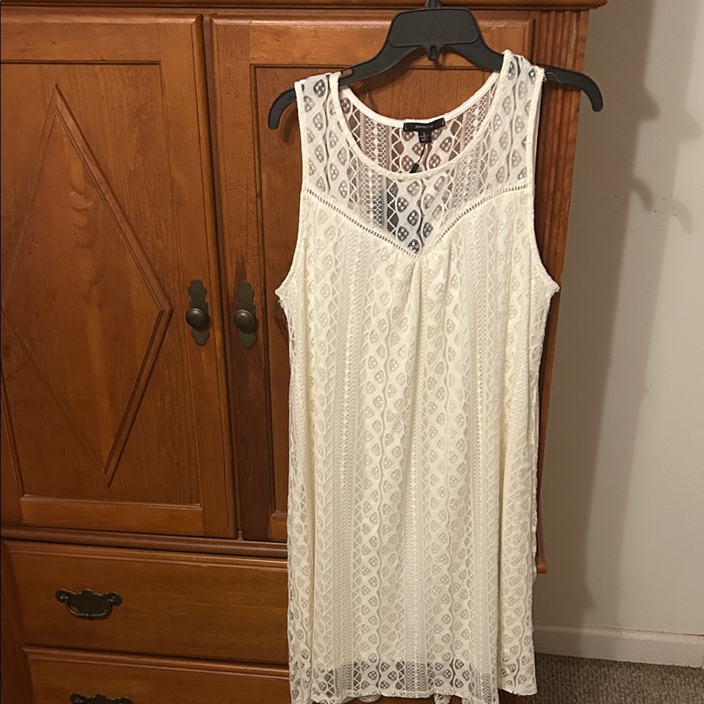 Sleeveless Lace Dress
